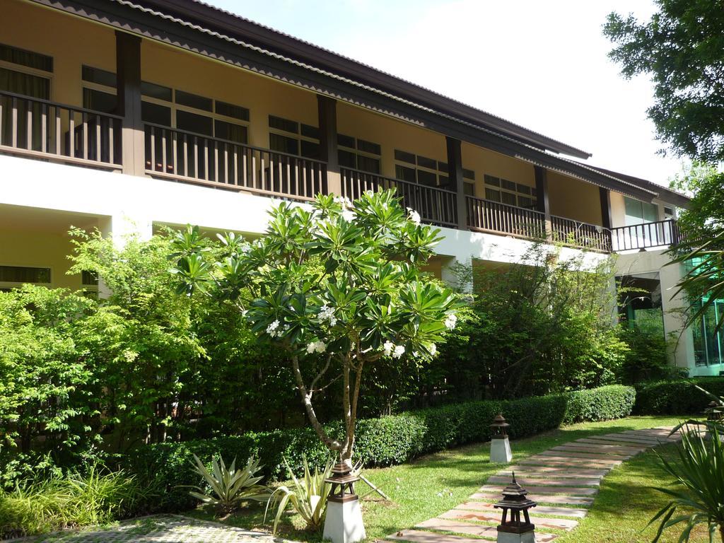 The Riverkwai Bridge Resort Kanchanaburi Bagian luar foto